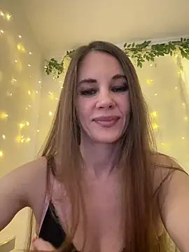 LucieMack online show from March 17, 2026, 1:58 pm