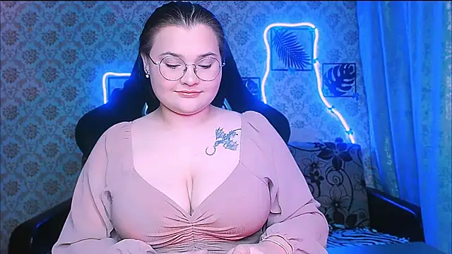 InLoveWithLife26 online show from March 5, 2026, 8:05 pm