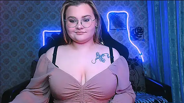 InLoveWithLife26 online show from May 29, 2026, 7:23 pm