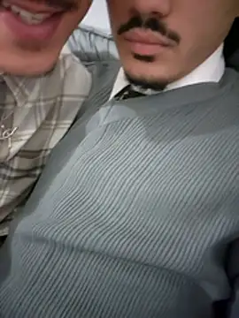 Snapshot of HitShelf chatting on December 15, 2025, 3:27 pm HitShelf online show from December 15, 2025, 3:27 pm