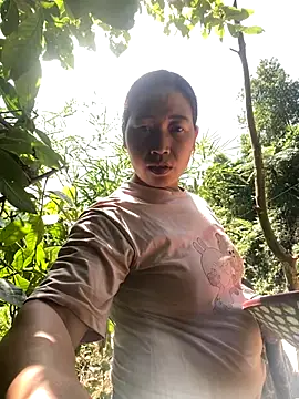 Snapshot of Lai005 chatting on September 15, 2025, 4:45 am Lai005 online show from September 15, 2025, 4:45 am