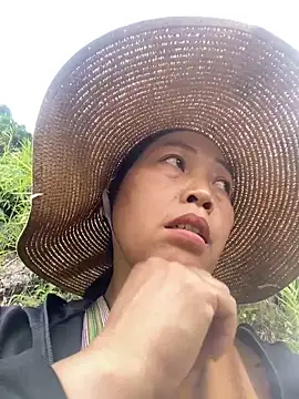 Snapshot of Lai005 chatting on October 12, 2025, 2:49 pm Lai005 online show from October 12, 2025, 2:49 pm