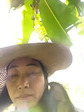 Snapshot of Lai005 chatting on October 30, 2025, 4:03 am Lai005 online show from October 30, 2025, 4:03 am