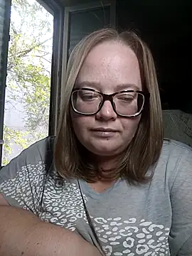 LillyWilly online show from October 6, 2025, 10:45 am