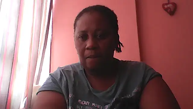 HUGEASSXXXXX online show from October 7, 2025, 5:48 am