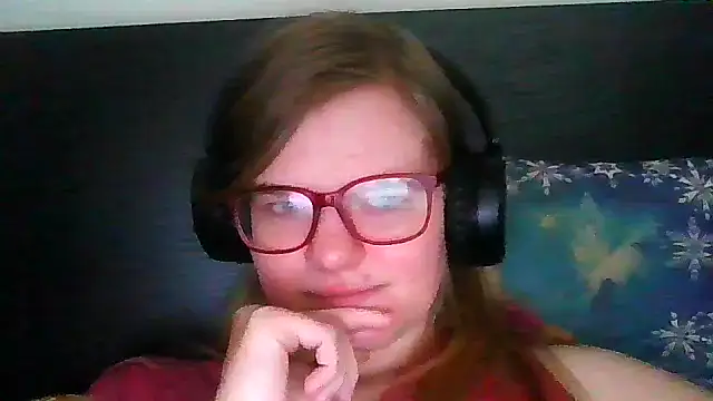 Snapshot of Moonolighta chatting on September 23, 2025, 9:56 am Moonolighta online show from September 23, 2025, 9:56 am