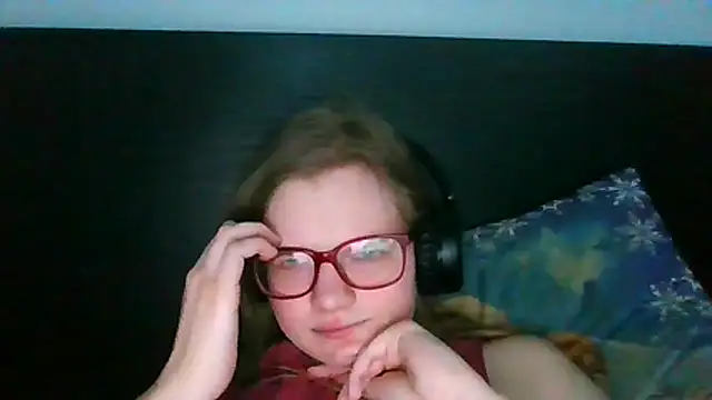 Moonolighta online show from January 7, 2026, 12:18 pm