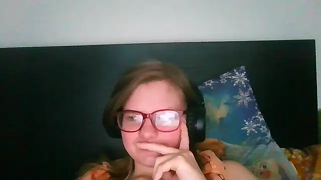 Moonolighta online show from March 3, 2026, 11:05 am