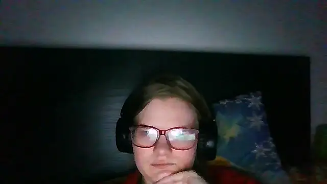 Moonolighta online show from March 14, 2026, 4:12 pm