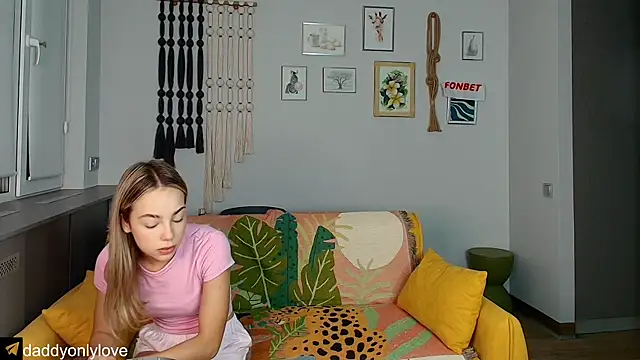 daddyonlyloveme online show from September 18, 2025, 8:11 pm