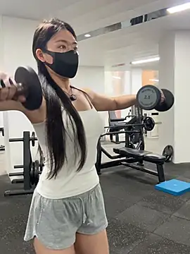 jiajia L online show from April 22, 2026, 9:44 am