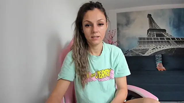 Snapshot of RheaEtthan chatting on February 17, 2026, 12:12 pm RheaEtthan online show from February 17, 2026, 12:12 pm