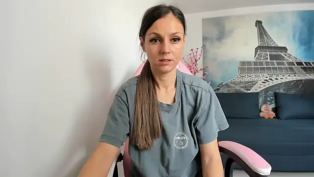 Snapshot of RheaEtthan chatting on February 20, 2026, 8:38 am RheaEtthan online show from February 20, 2026, 8:38 am