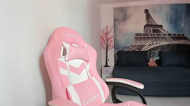 Snapshot of RheaEtthan chatting on March 2, 2026, 7:48 am RheaEtthan online show from March 2, 2026, 7:48 am