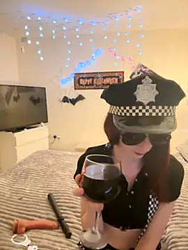 NaughtyLittleLouise online show from October 24, 2025, 10:17 pm