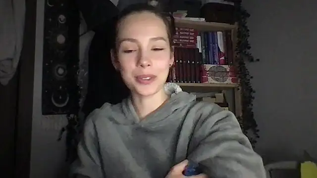 Yuna5343 online show from April 16, 2026, 9:26 pm