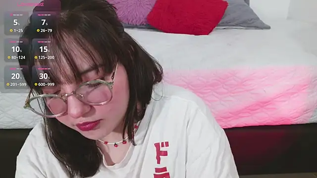 Gaby99  online show from September 22, 2025, 1:18 am