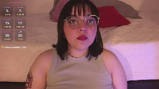 Gaby99  online show from October 26, 2025, 2:34 pm