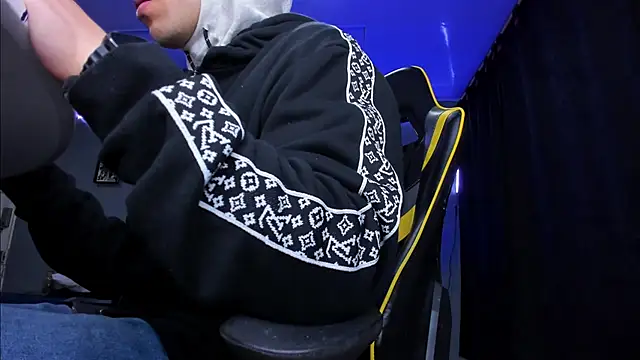 alexgiraldo   online show from October 16, 2025, 11:00 am