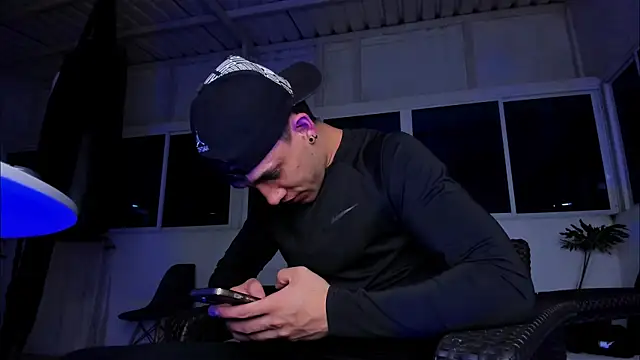 alexgiraldo   online show from October 22, 2025, 2:34 am