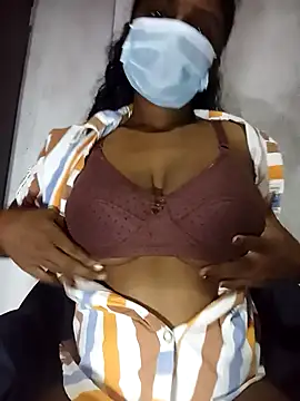 MickMicky online show from October 23, 2025, 3:55 pm