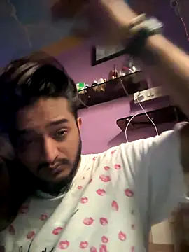 Snapshot of seenu2101 chatting on October 24, 2025, 5:48 am seenu2101 online show from October 24, 2025, 5:48 am