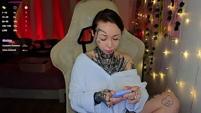 bunnykellyyy online show from February 20, 2026, 7:03 pm