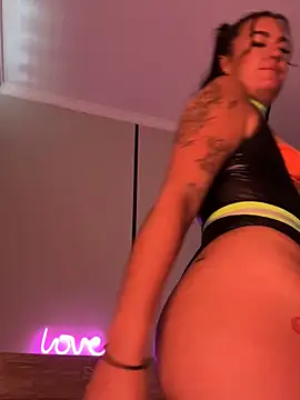 savana heart online show from October 31, 2025, 2:34 am