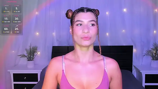 Snapshot of Evolet_Bee chatting on November 12, 2025, 1:22 pm Evolet Bee online show from November 12, 2025, 1:22 pm