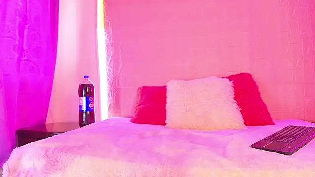 Baby Kinky- online show from September 18, 2025, 2:41 pm