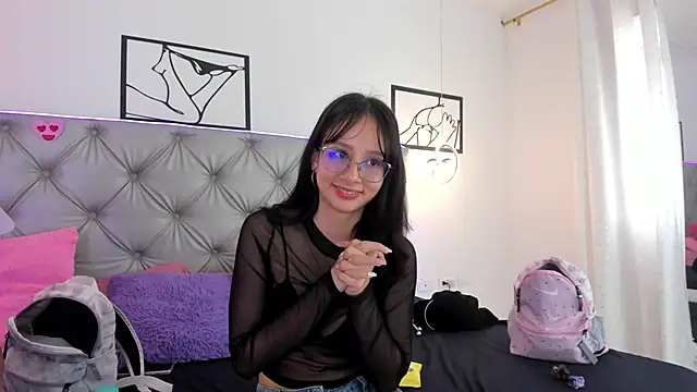 Naughty Couple83 online show from March 6, 2026, 3:19 pm