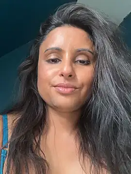 Angelaarayexx online show from May 23, 2026, 8:40 am