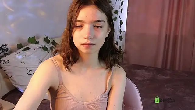 Snapshot of Evi_Brook chatting on September 20, 2025, 7:42 am Evi Brook online show from September 20, 2025, 7:42 am