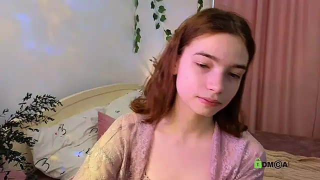 Snapshot of Evi_Brook chatting on October 4, 2025, 11:41 am Evi Brook online show from October 4, 2025, 11:41 am