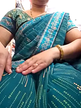 indianhotwife639 online show from April 22, 2026, 5:32 am