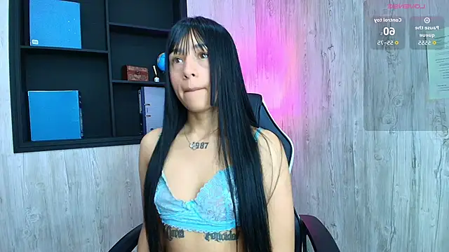 SkarlettAry online show from May 30, 2026, 3:42 pm