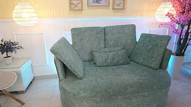 LoonaNyx online show from September 17, 2025, 11:34 am