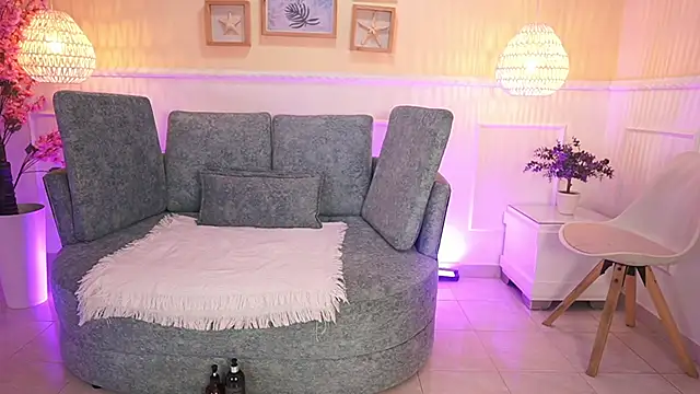 LoonaNyx online show from November 11, 2025, 11:32 am