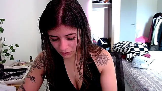 Becca B online show from October 12, 2025, 4:17 pm