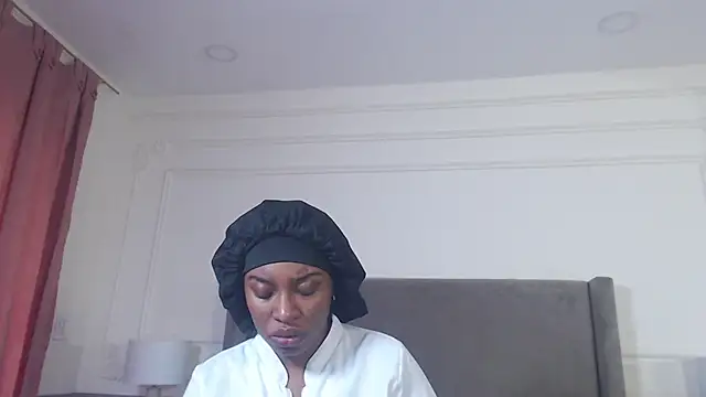 NatashaSilver online show from December 16, 2025, 1:16 pm