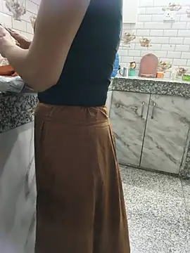 Shalu G online show from July 25, 2026, 2:58 pm
