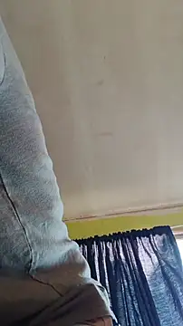 juanfritaa21 online show from February 11, 2026, 10:59 pm