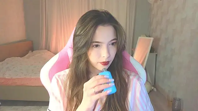 yuna sunshy online show from November 14, 2025, 11:13 pm