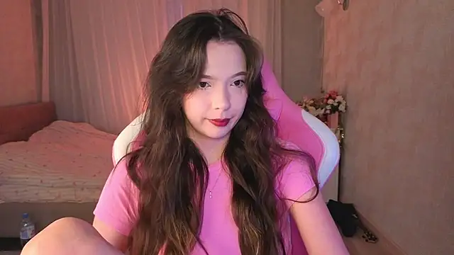 yuna sunshy online show from April 6, 2026, 1:36 am