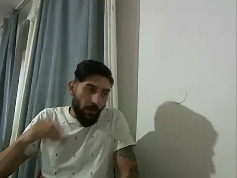 Snapshot of Alexgrc13 chatting on October 3, 2025, 1:52 pm Alexgrc13 online show from October 3, 2025, 1:52 pm