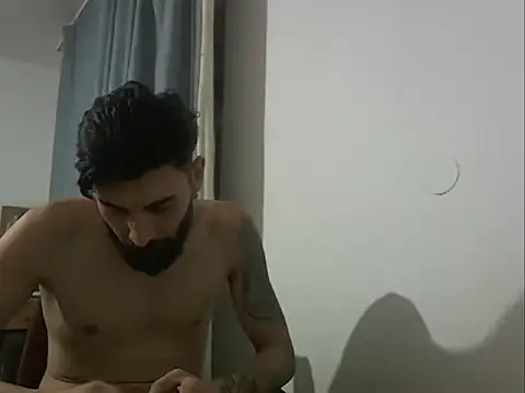 Snapshot of Alexgrc13 chatting on October 5, 2025, 11:13 pm Alexgrc13 online show from October 5, 2025, 11:13 pm