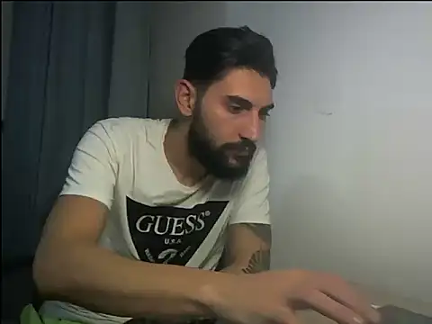 Snapshot of Alexgrc13 chatting on October 11, 2025, 10:08 pm Alexgrc13 online show from October 11, 2025, 10:08 pm