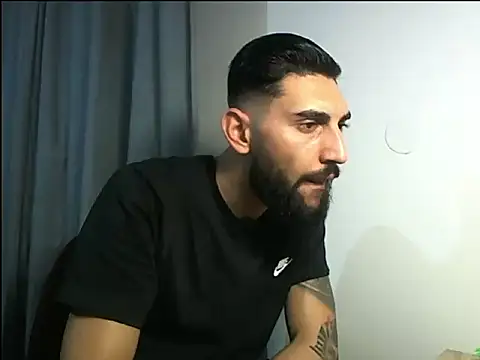 Snapshot of Alexgrc13 chatting on October 13, 2025, 1:44 pm Alexgrc13 online show from October 13, 2025, 1:44 pm