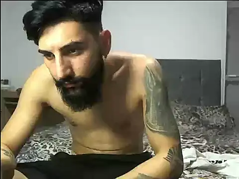 Snapshot of Alexgrc13 chatting on December 1, 2025, 5:40 pm Alexgrc13 online show from December 1, 2025, 5:40 pm