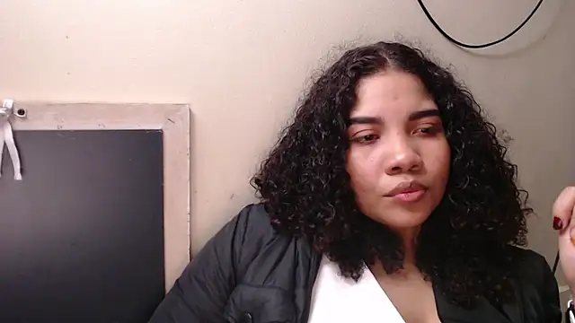 madelene online show from December 25, 2024, 2:25 am